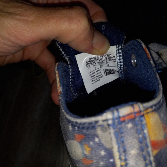 Converse toddler size 7 - Picture 7 of 7